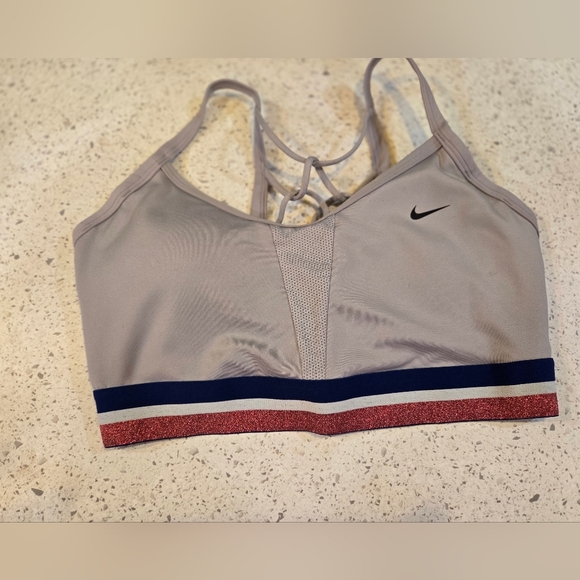 Nike Women's Gray Sports Bra - Picture 2 of 6